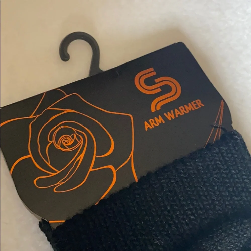 SALE 2/$27 3/$37 4/$45 Black Stretchy Comfy Arm Warmers